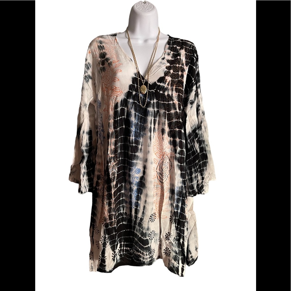 NWT.  Blouse by Sacred Threads. Onesize.   BL/RD 6.  222434 - Picture 2 of 5
